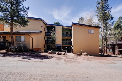 Beautifully located condo just a block away from the base area - photo 15