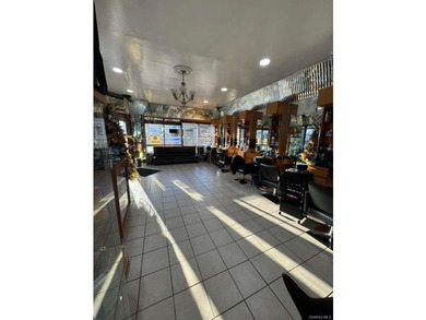 Turnkey beauty salon for sale in a highly visible corner - photo 7