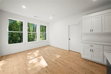 Up to a $5,000 lender credit when using our preferred lender! - photo 18