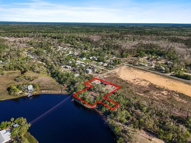 Welcome to your waterfront paradise! This stunning property - photo 22