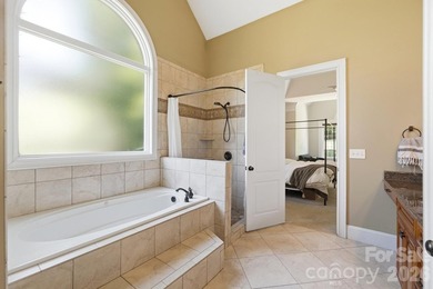 There are homes that impress... and then there are homes that - photo 25