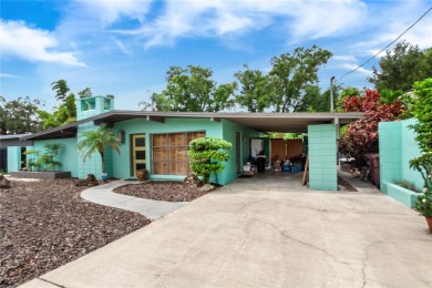 (private lake, pond, creek) Home For Sale in Orlando Florida