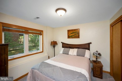 A premium Par 3 Golf Course lot that backs up to putting green - photo 48