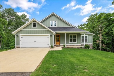 Tucked among the trees with direct access to the Lago Vista East - photo 1