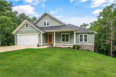 Tucked among the trees with direct access to the Lago Vista East - photo 4
