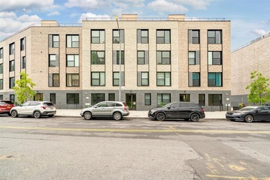 Welcome to the Soundview Park Townhouses. This is New - photo 3