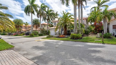 STUNNINGLY Renovated luxury home with high-end finishes - photo 4
