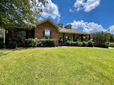 (private lake, pond, creek) Home For Sale in Union Mississippi