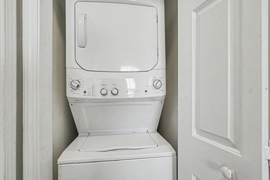 Bright and inviting 2-bedroom, 2-bathroom second-floor end-unit - photo 13