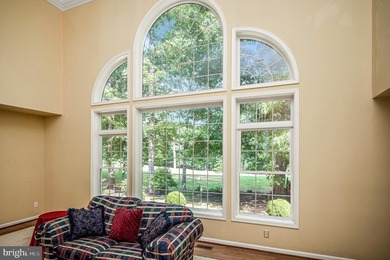 Step into the Lake of the Woods lifestyle with this inviting - photo 15