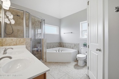 Adorable home in Palm Ridge! Walk in and immediately notice the - photo 21