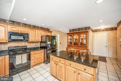 Step into the Lake of the Woods lifestyle with this inviting - photo 22