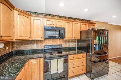 Step into the Lake of the Woods lifestyle with this inviting - photo 23