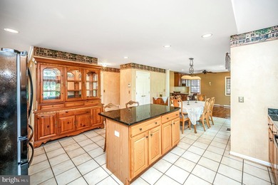 Step into the Lake of the Woods lifestyle with this inviting - photo 27