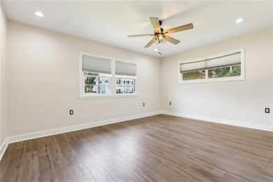 Move-in-ready in Beverly Hills, just steps from Lake - photo 28