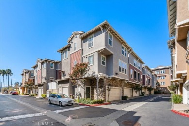 Lake Townhome/Townhouse Sale Pending in Torrance, California