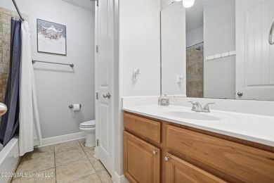 Adorable home in Palm Ridge! Walk in and immediately notice the - photo 33