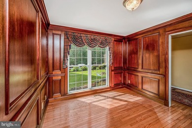Step into the Lake of the Woods lifestyle with this inviting - photo 37