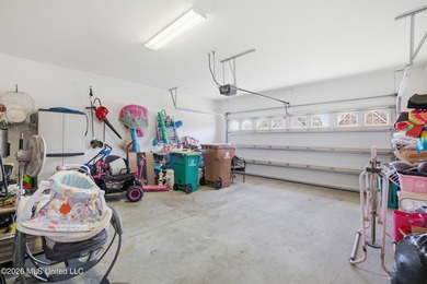 Adorable home in Palm Ridge! Walk in and immediately notice the - photo 40