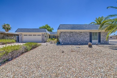 Beautifully updated residence in the heart of Sun City! Over 2 - photo 3