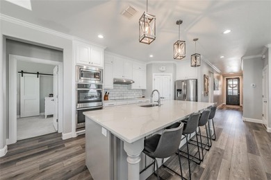 (private lake, pond, creek) Home For Sale in Benbrook Texas