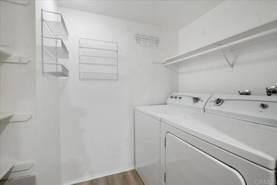 Move-in-ready 1-bedroom, 1-bathroom condo located in the - photo 11