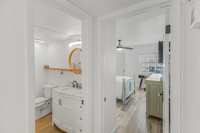 Rare opportunity just 1/2 mile from the beach! This updated 1 - photo 11