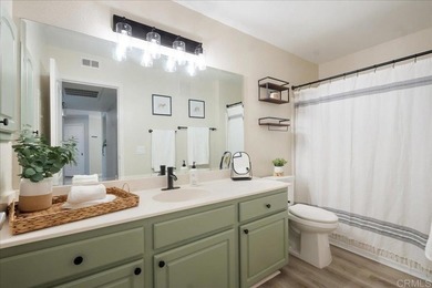Move-in-ready 1-bedroom, 1-bathroom condo located in the - photo 16