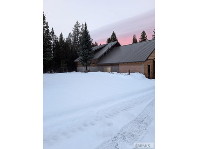 Welcome to your dream retreat in the heart of nature! This newly - photo 21