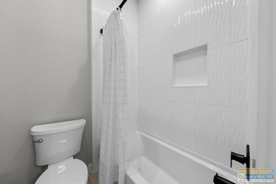 Perfectly located four bedroom, 3 bath custom home located in - photo 22