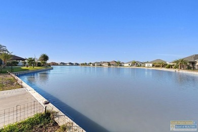 Perfectly located four bedroom, 3 bath custom home located in - photo 28