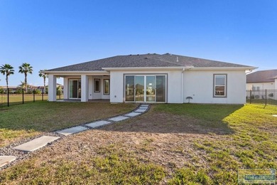 Perfectly located four bedroom, 3 bath custom home located in - photo 30
