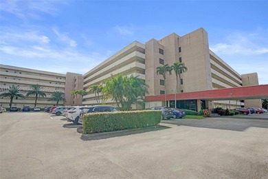 (private lake, pond, coastal) Condo For Sale in Pembroke Pines Florida