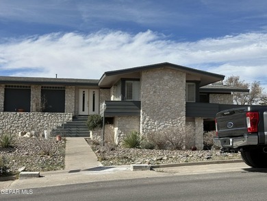 PANORAMIC VIEWS - POOL - GOLF COURSE LIVING! This mid-century - photo 2