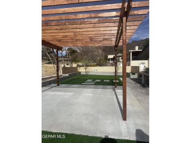 PANORAMIC VIEWS - POOL - GOLF COURSE LIVING! This mid-century - photo 6