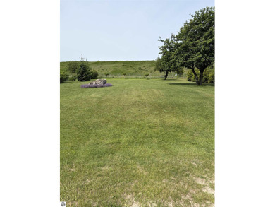 Nice buildable lot at the end of a cul-de-sac in Applewood - photo 10