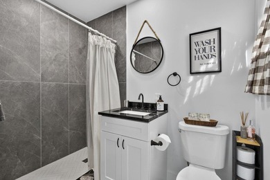 Gorgeous 3BR/2BA income-producing property in the desirable - photo 23