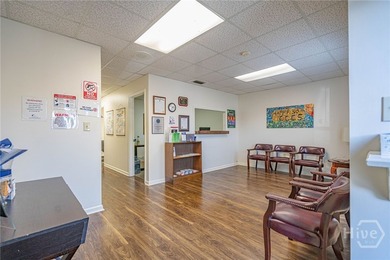 Rare opportunity to acquire up to 4,214 square feet of office - photo 5