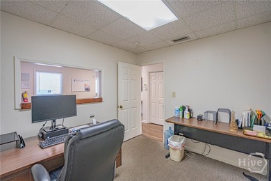 Rare opportunity to acquire up to 4,214 square feet of office - photo 10