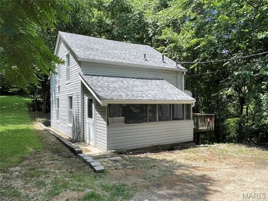 Missouri River - Franklin County Home Active Under Con in New Haven Missouri
