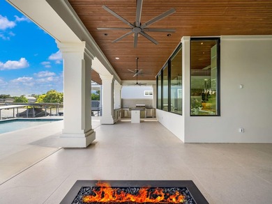 A rare opportunity to own a brand-new, fully furnished Paul - photo 33