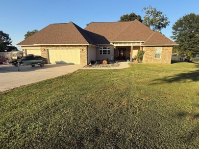 Lanan Waterfront Home in Brandon Estates Subdivision. This - photo 44
