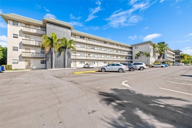 Crystal Lake - Broward County Condo For Sale in Deerfield Beach Florida