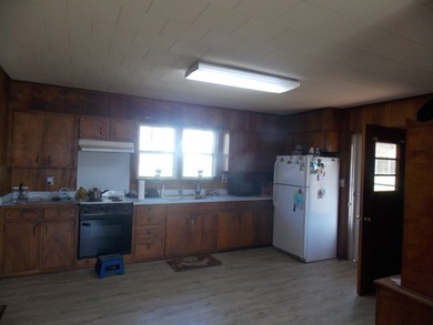 OVER 14 ACRES IN A GREAT LOCATION WITH A VERY NICE UPDATED BRICK - photo 15