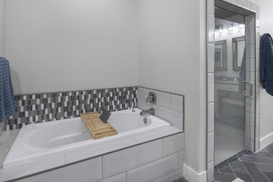 Welcome to this exceptional 6 bedroom, 6 bath residence designed - photo 22