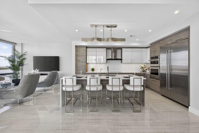 Welcome to this exceptional 3-bedroom, 3.5-bathroom waterfront - photo 6