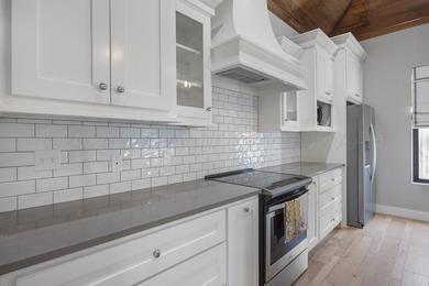 Welcome to this exceptional 6 bedroom, 6 bath residence designed - photo 33