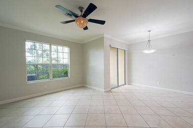 Welcome to this charming 4-bedroom, 2.5-bathroom townhouse - photo 4