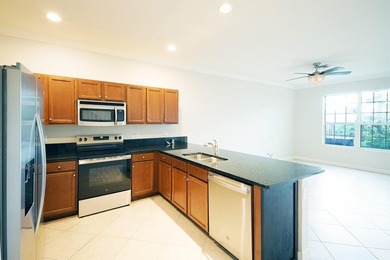 Welcome to this charming 4-bedroom, 2.5-bathroom townhouse - photo 10