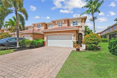 Lake Townhome/Townhouse For Sale in Fort Myers, Florida